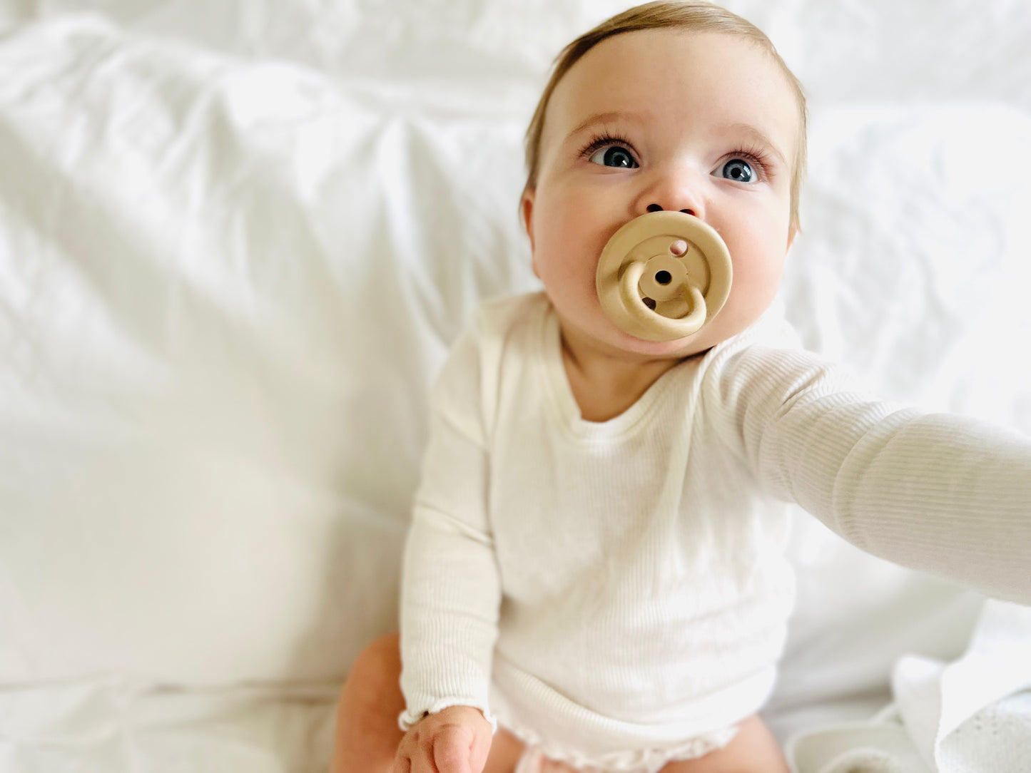light : newborn to 6 months